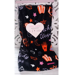 Betsey Johnson Witch Way Halloween Throw 50" x 60" - New